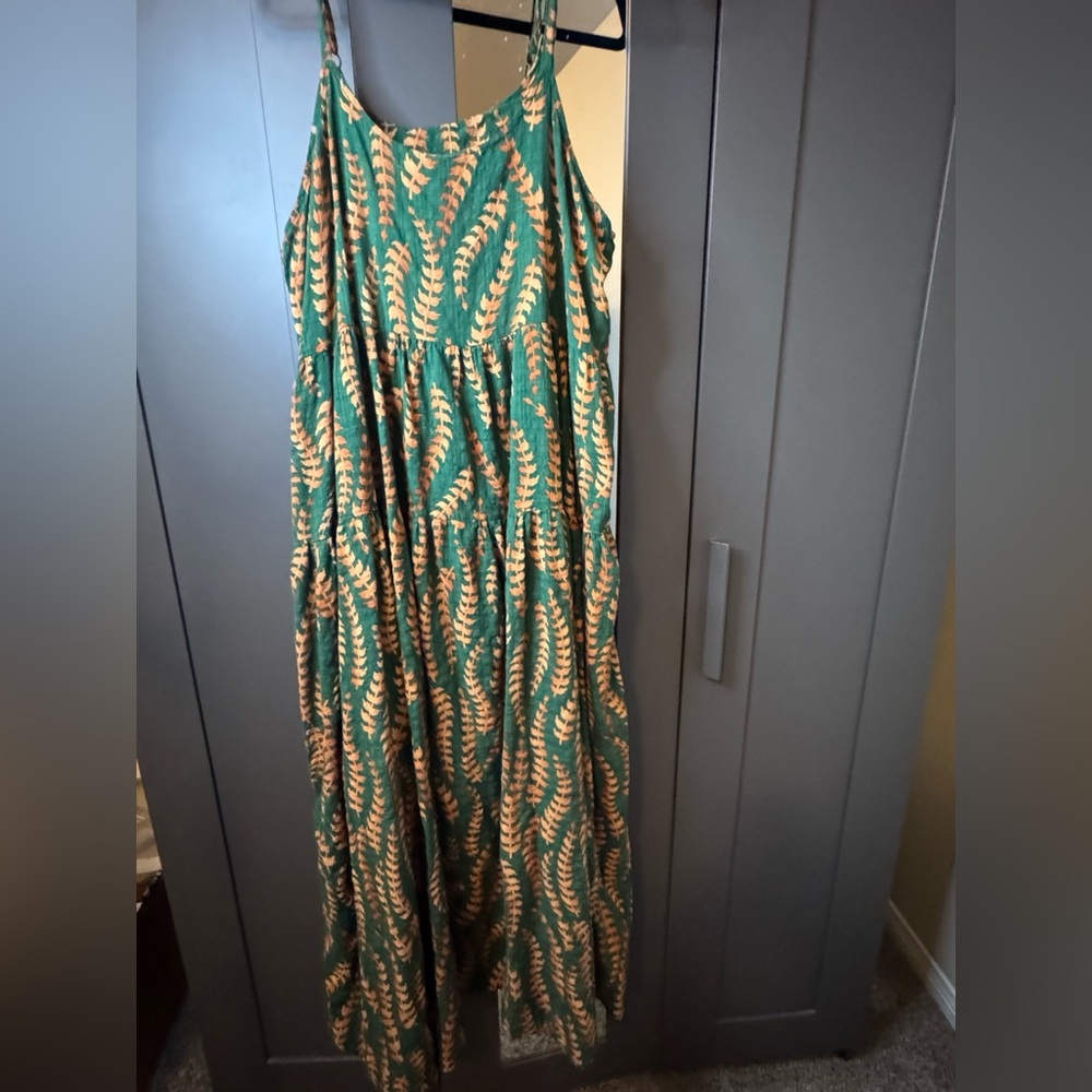 Plus Size Green and Gold Leaf Print Maxi Dress